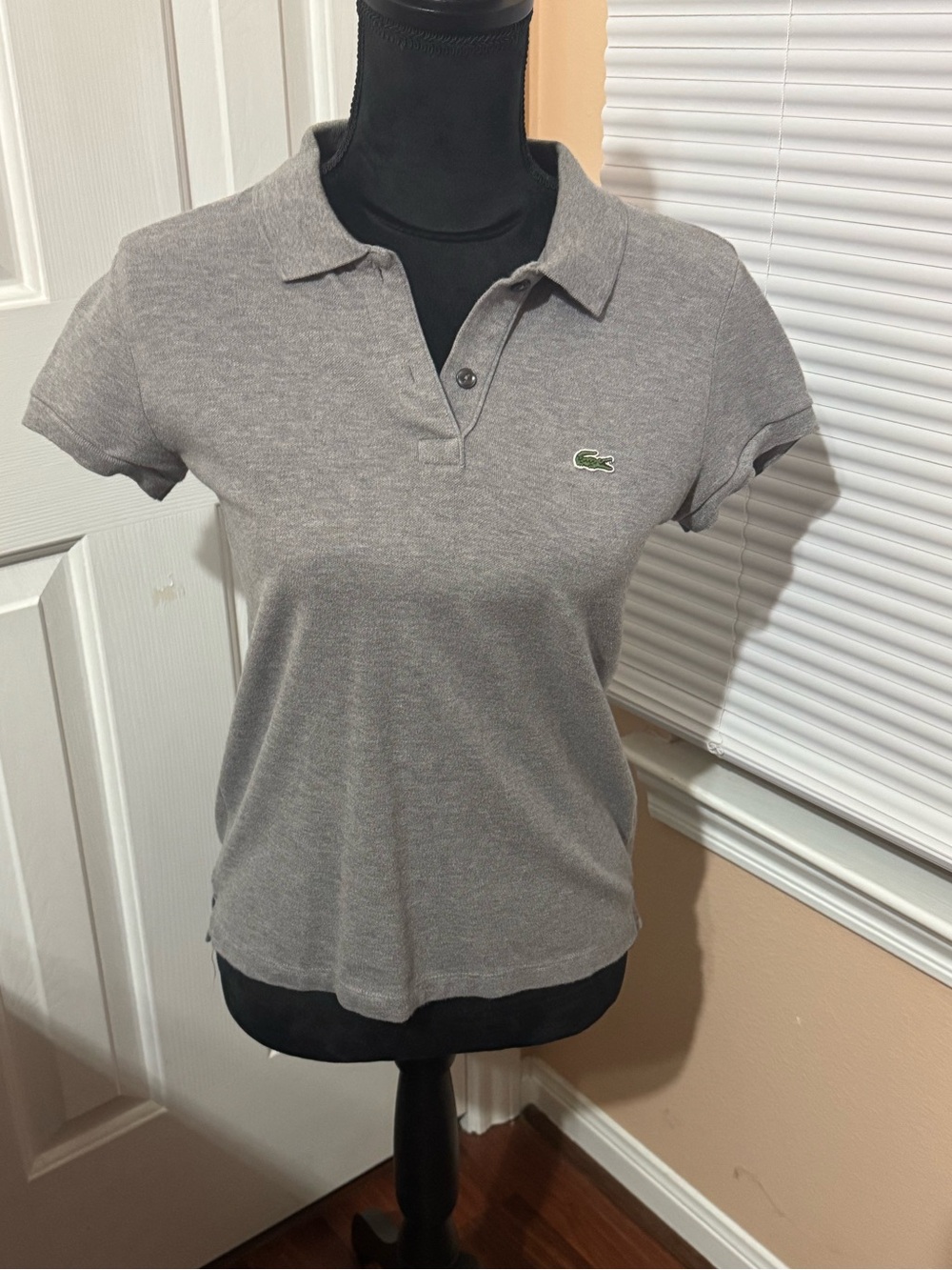 Lacoste Grey Pique Cotton Short Sleeve Polo Shirt Women’s Size 34 XS